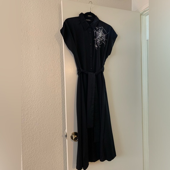 Disturbia Widow Relaxed Midi Shirt Dress - Picture 3 of 6